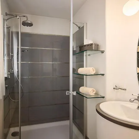 Dolomit Boutique Stern